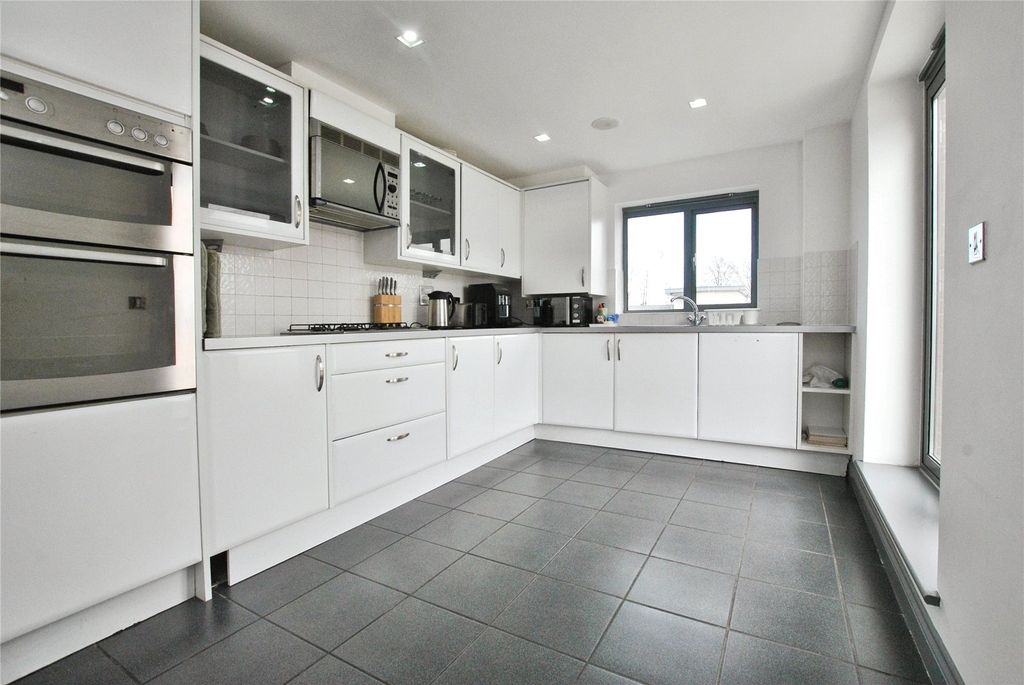 Property photo 1 of 9 Picture No. 01