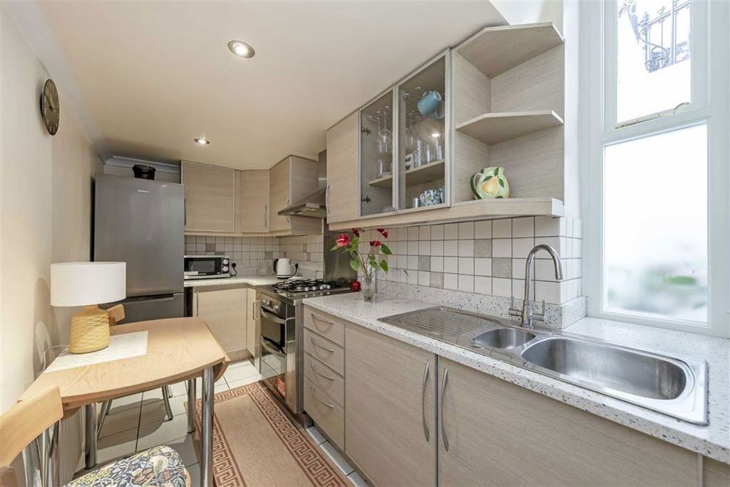 Property photo 2 of 7