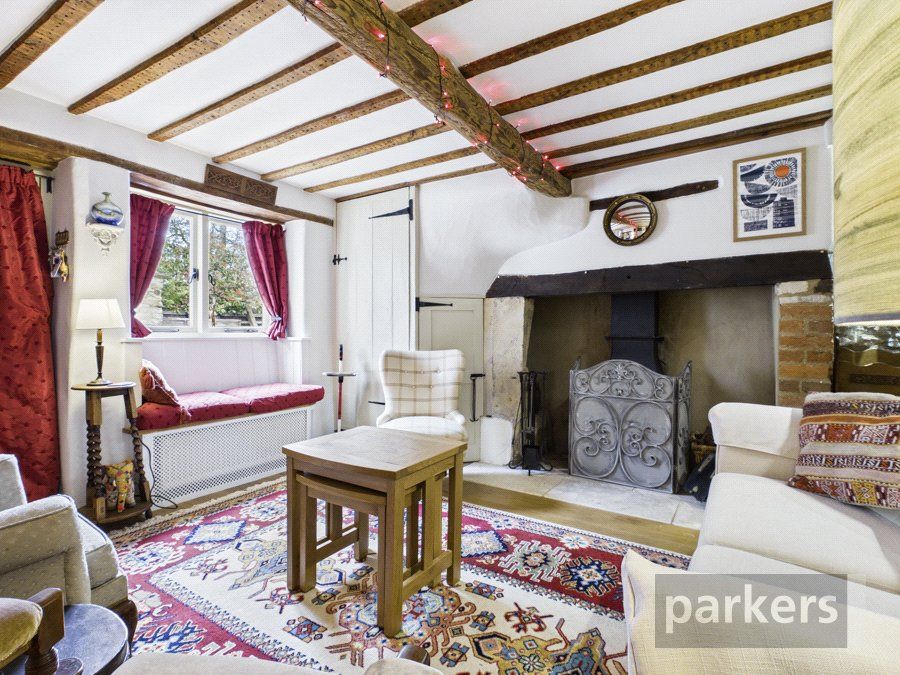 Property photo 2 of 44 Living Room