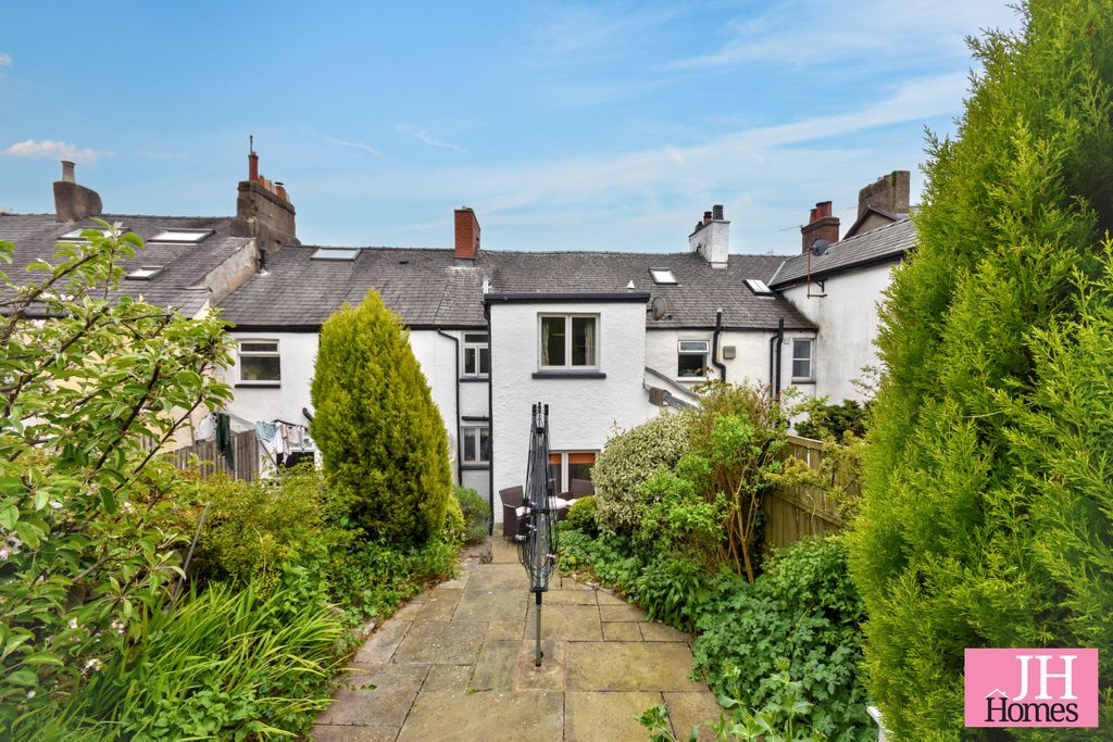 Property photo 1 of 24
