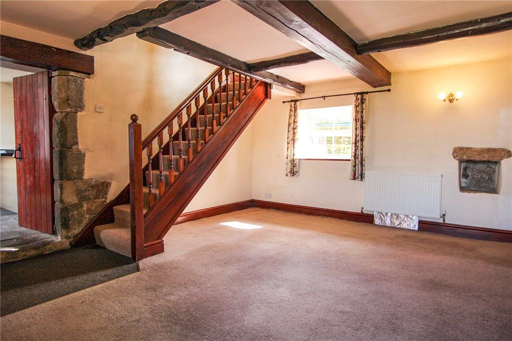 Property photo 2 of 20 Living Room