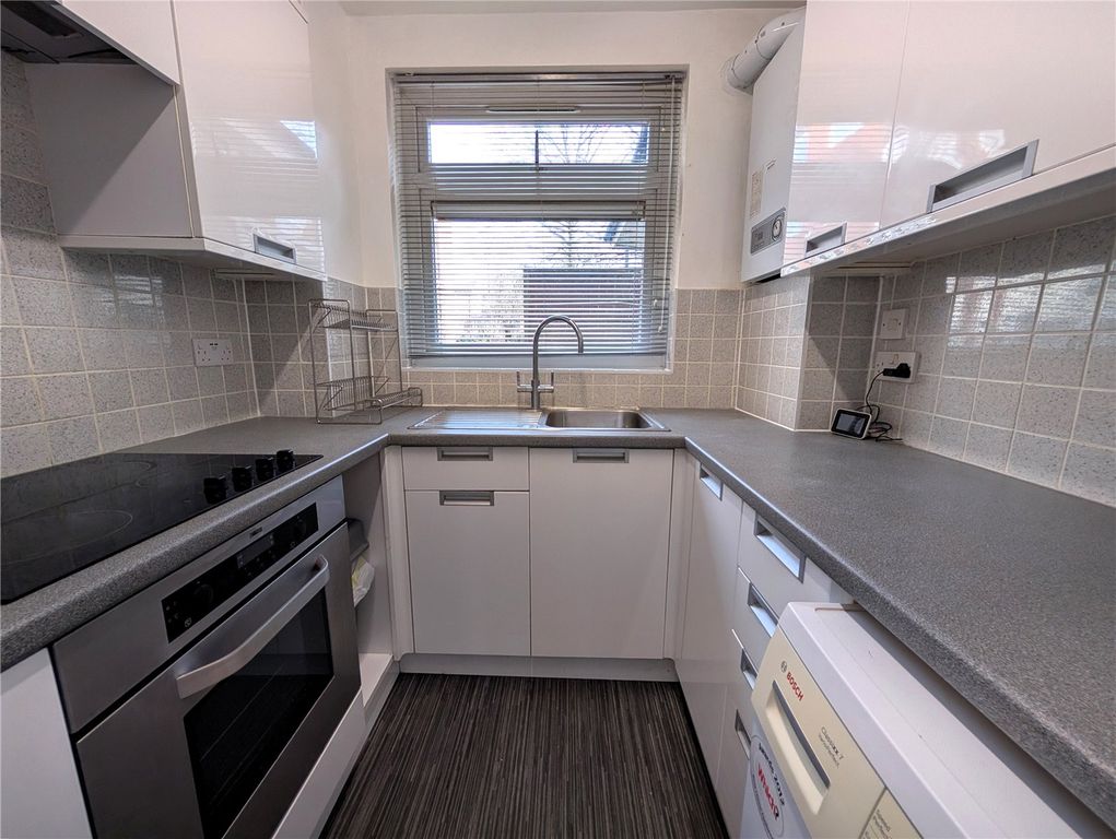 Property photo 2 of 12 Picture No. 52