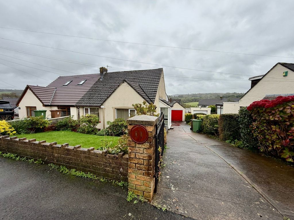 Property photo 2 of 43