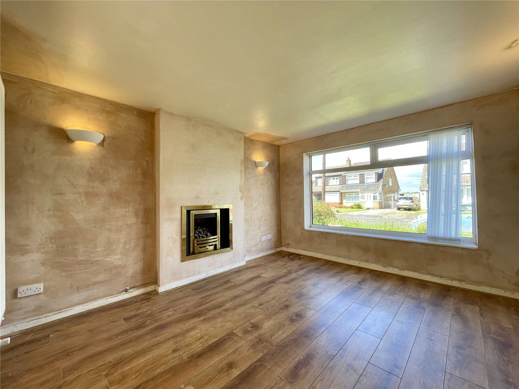 Property photo 2 of 22 Picture No. 12