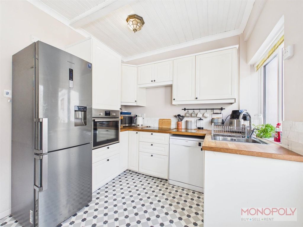 Property photo 2 of 19 Cam04439G0-Pr0256-Still001.Jpg