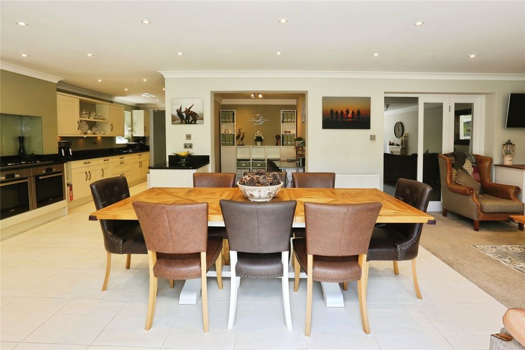 Property photo 1 of 22 Dining Area