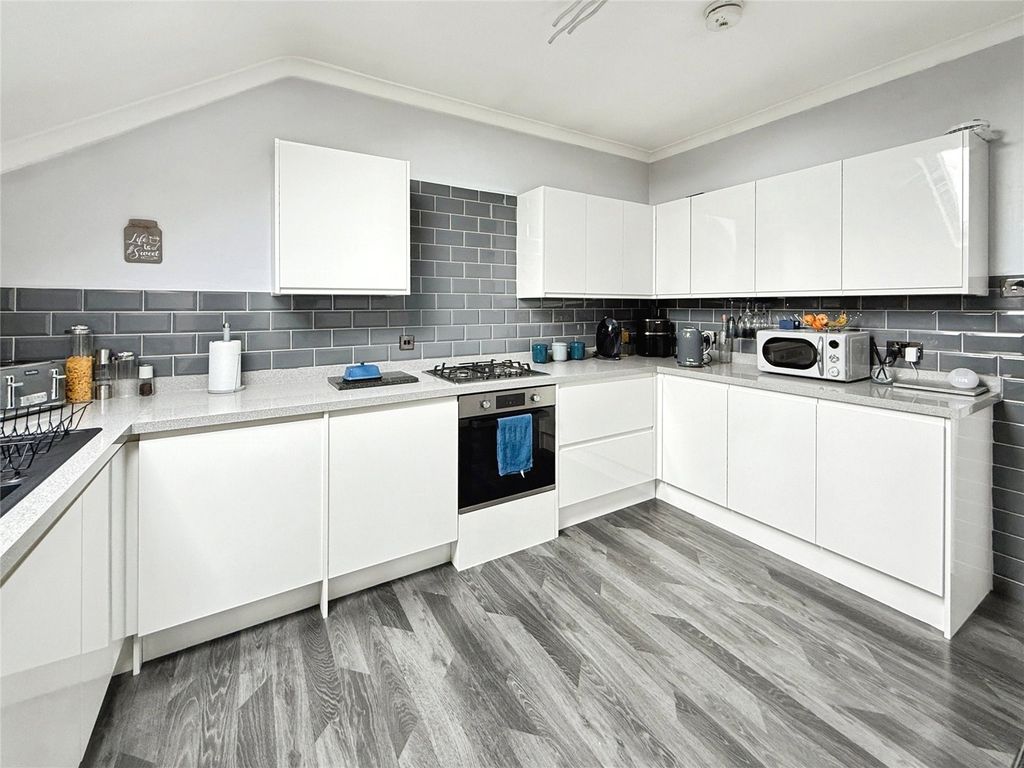 Property photo 3 of 12 Picture No. 12