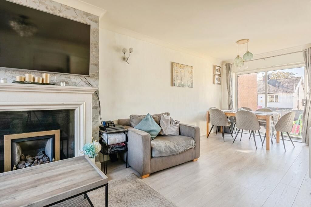 Property photo 1 of 3