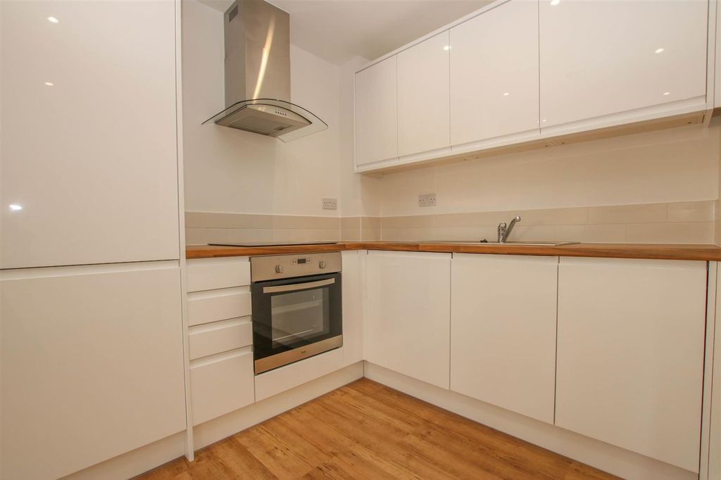 Property photo 2 of 8 Img_0858.Jpg