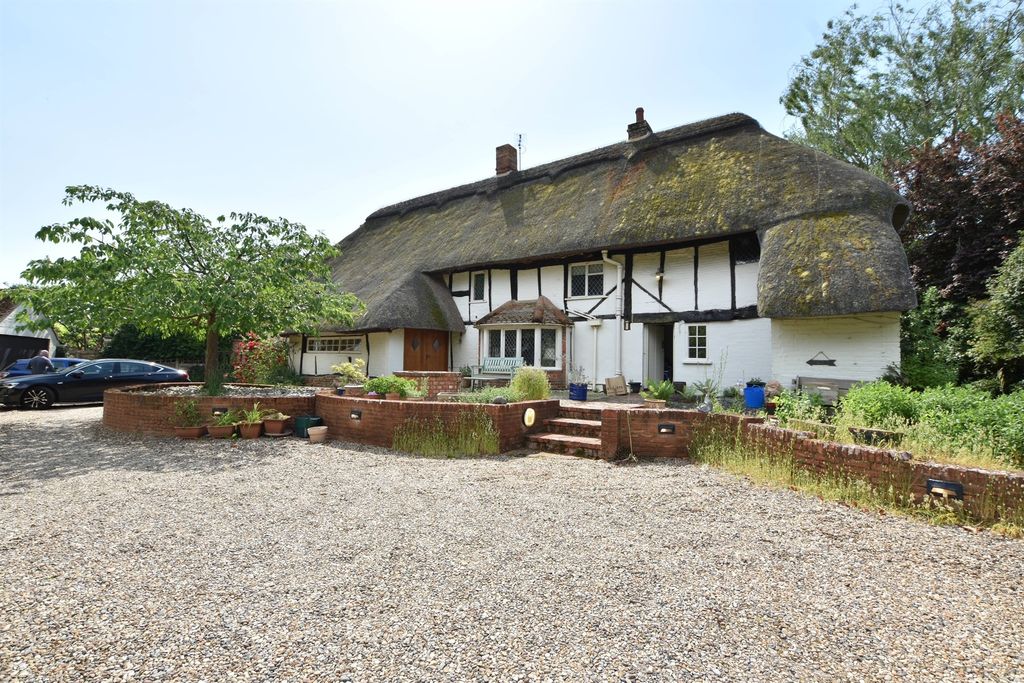 Property photo 1 of 34 Rear Garden