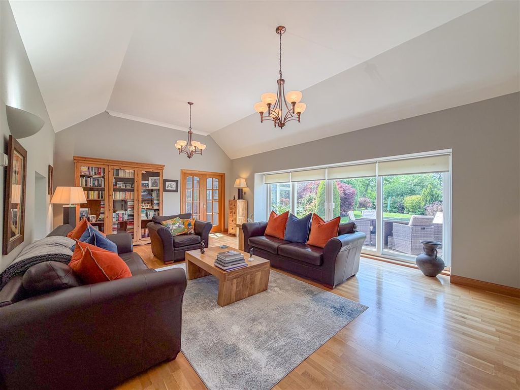 Property photo 2 of 58 Formal Lounge