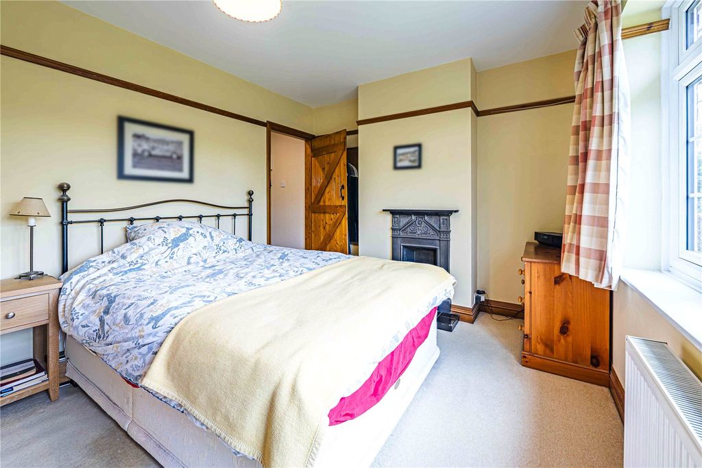 Additional image 8 of 3 bed semi-detached house for saleTring Road, Dunstable, Central Bedfordshire LU6