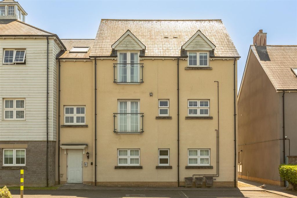 Additional image 42 of 2 bed flat for saleY Corsydd, Llanelli SA15
