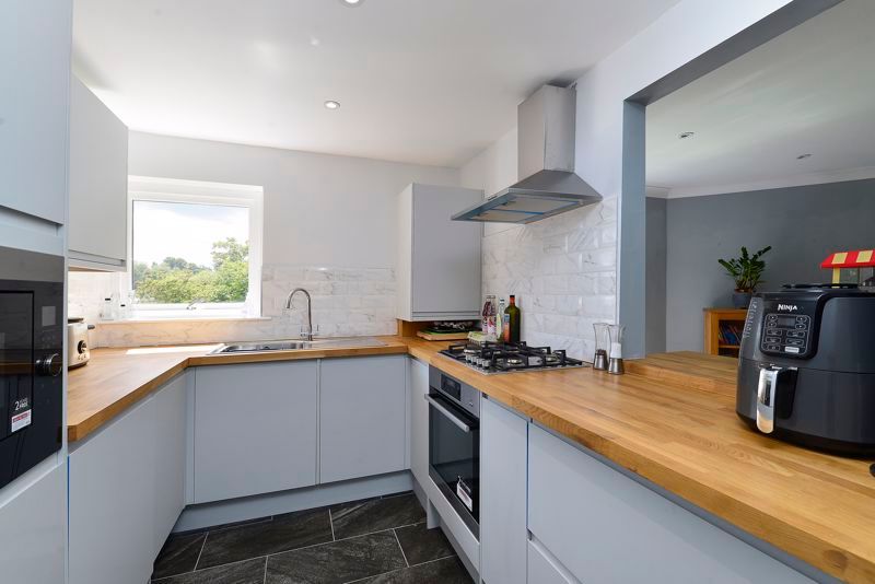 Property photo 2 of 12 Photo 7