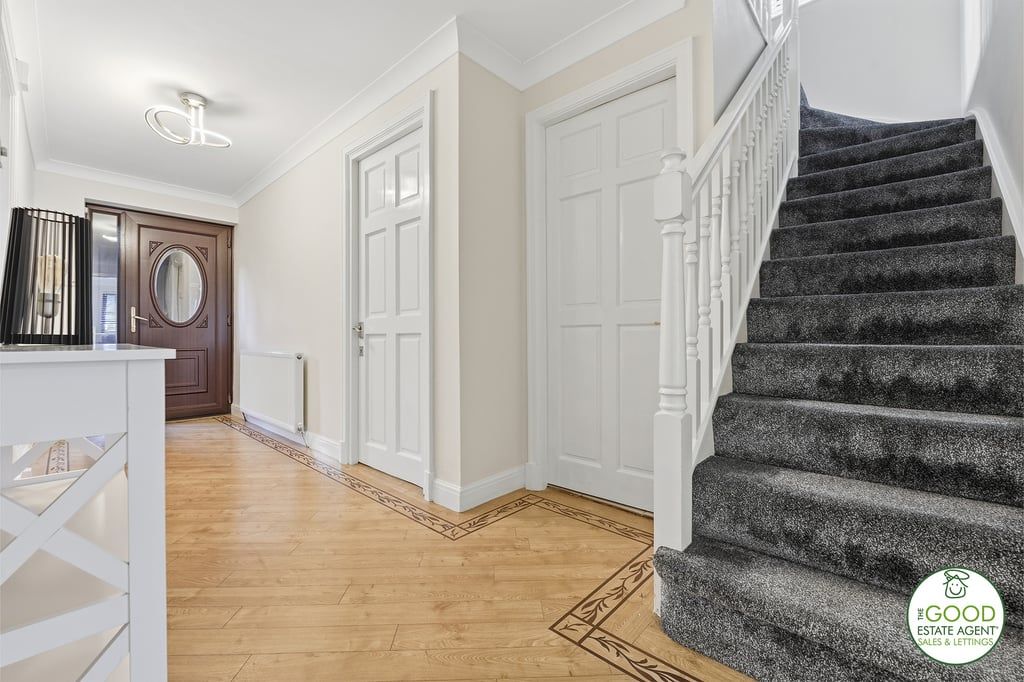 Property photo 3 of 34