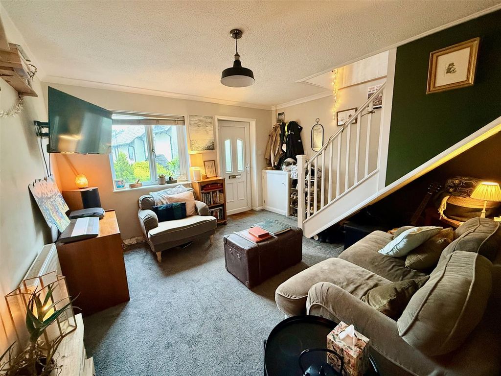 Property photo 2 of 20 Open Plan Living Room