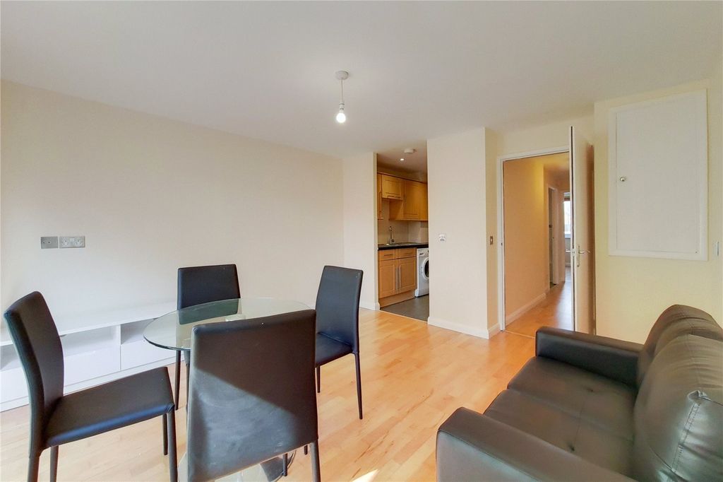 Property photo 2 of 13 Picture No. 36