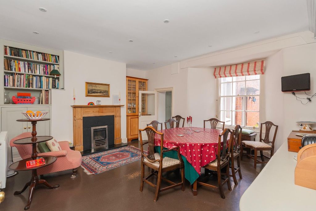 Property photo 3 of 38 1S3Skn - Dining Room B.Jpg