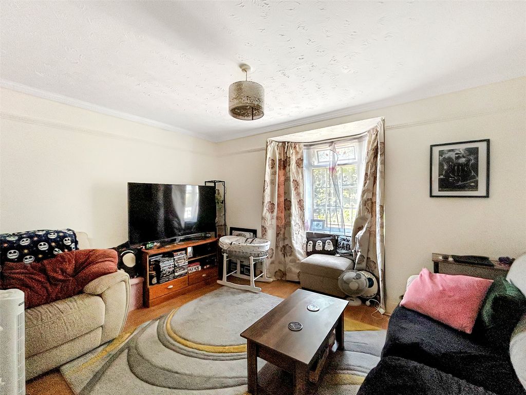 Property photo 2 of 11 2 - Picture No. 01