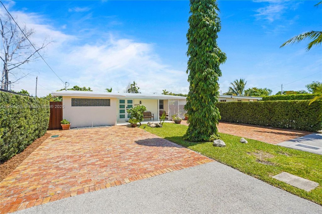 Property photo 1 of 33