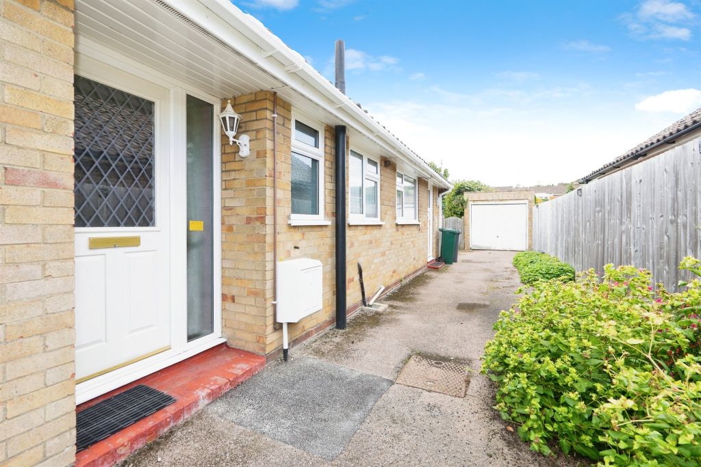 Property photo 3 of 17