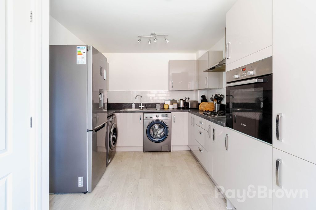 Property photo 3 of 38
