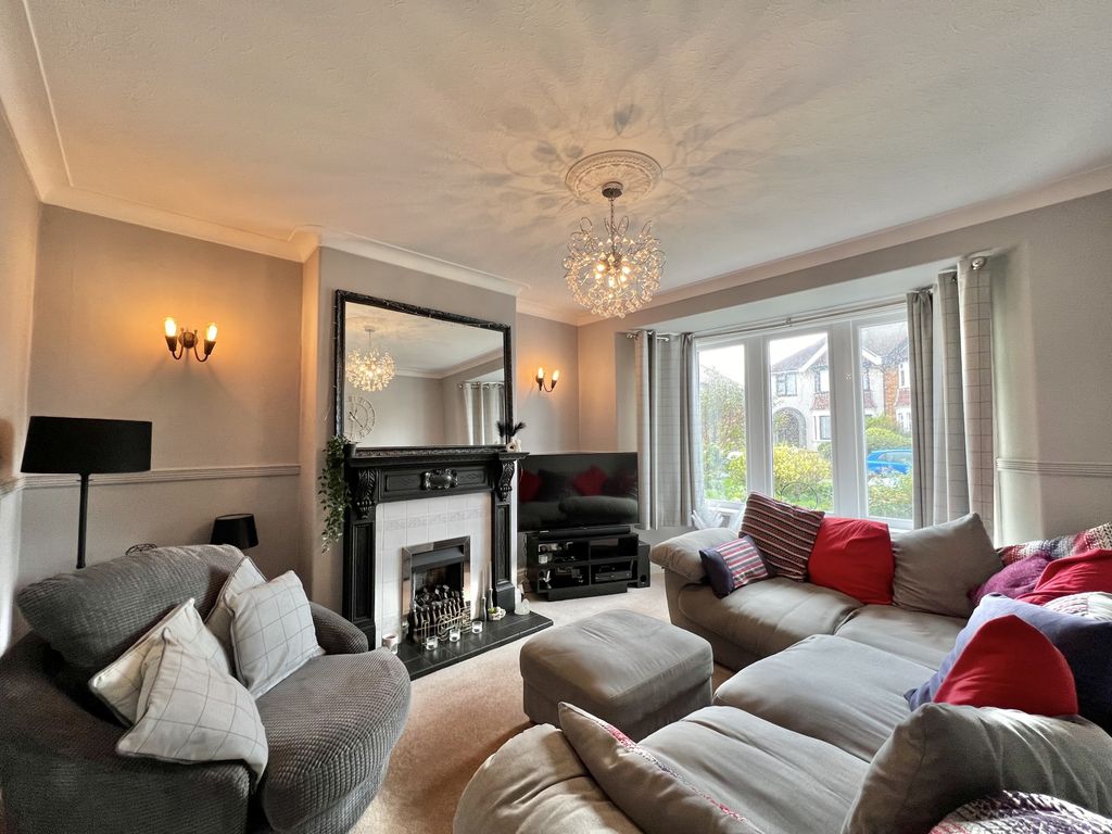 Property photo 2 of 21