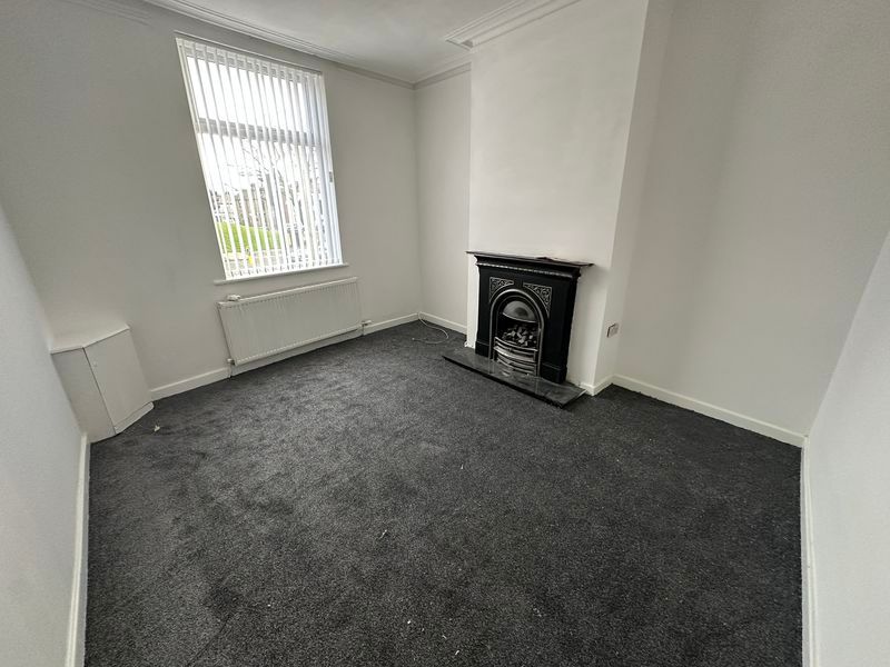 Property photo 2 of 11 Photo 1