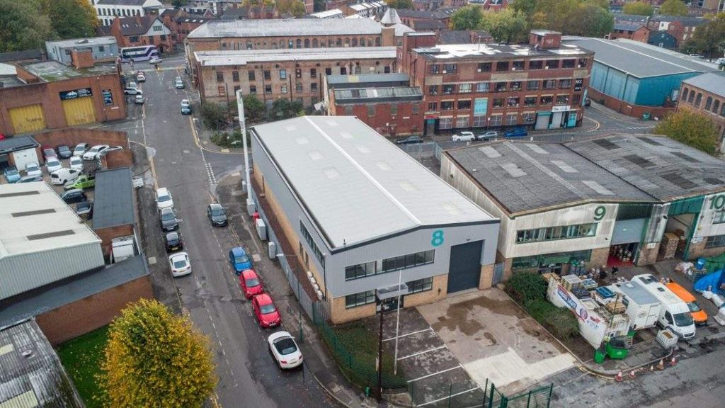 Property photo 1 of 8