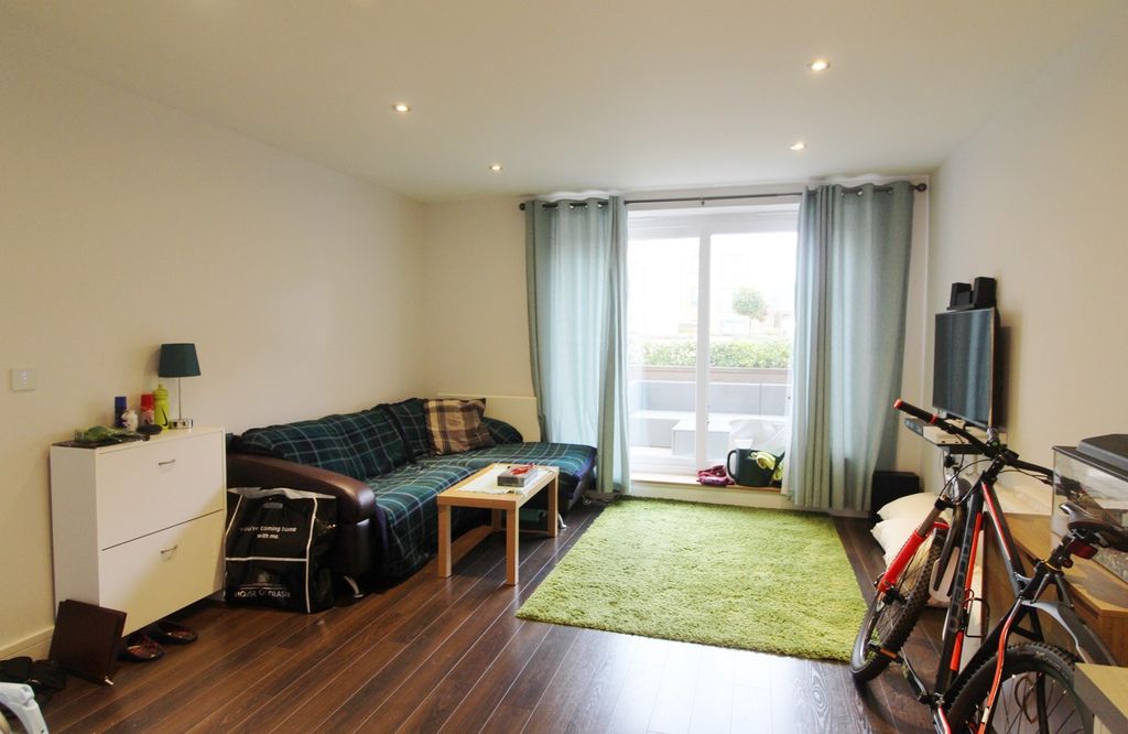 Property photo 3 of 5 Living Room