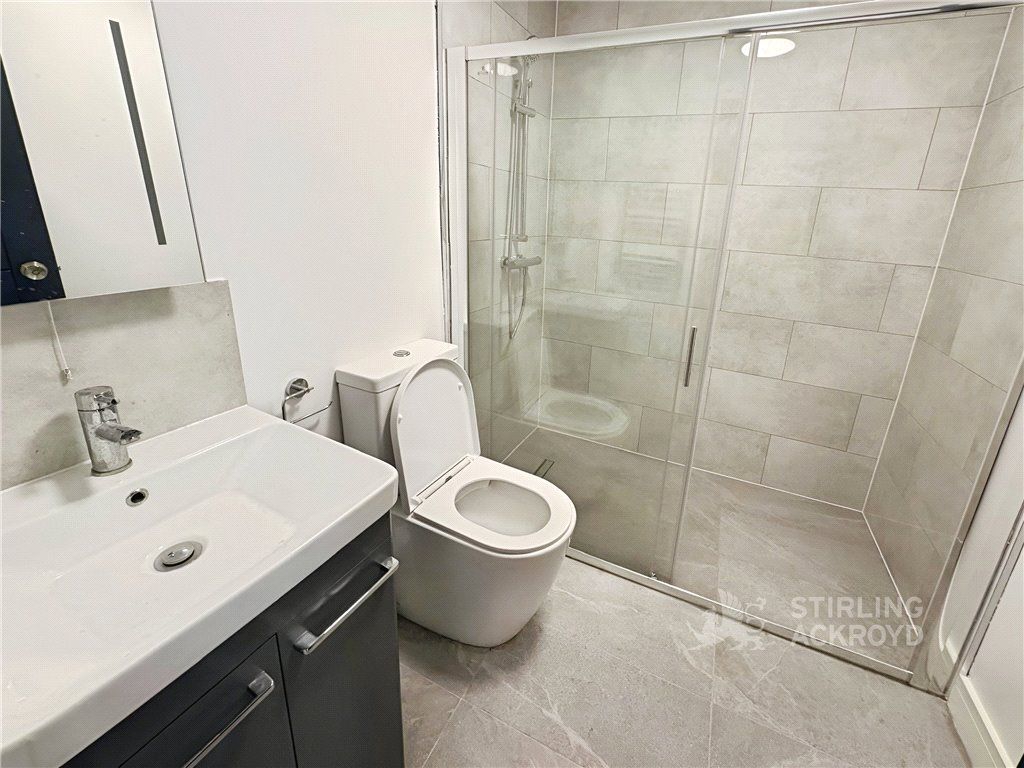 Property photo 2 of 14 Shower Room