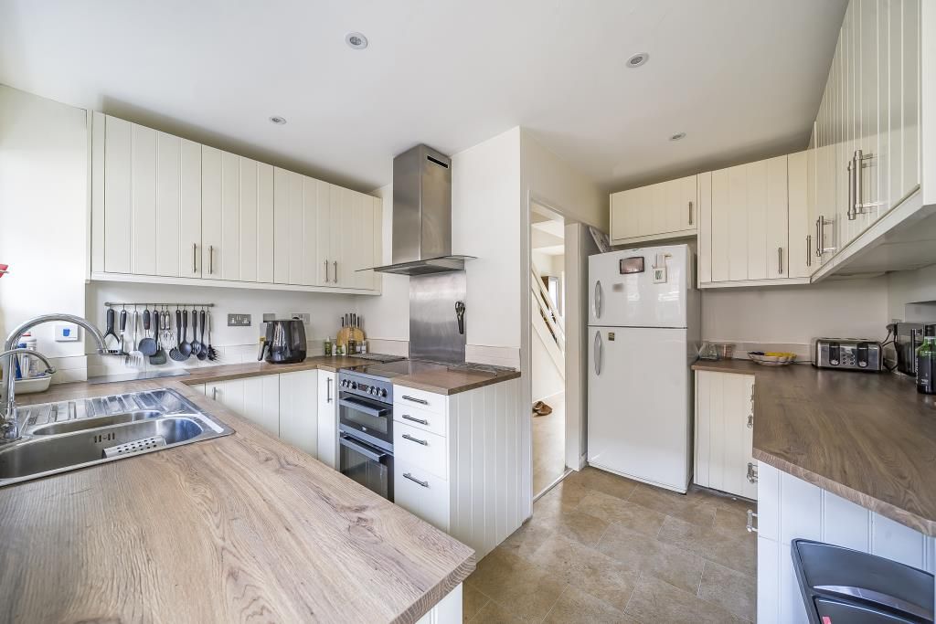 Property photo 2 of 17 Kitchen