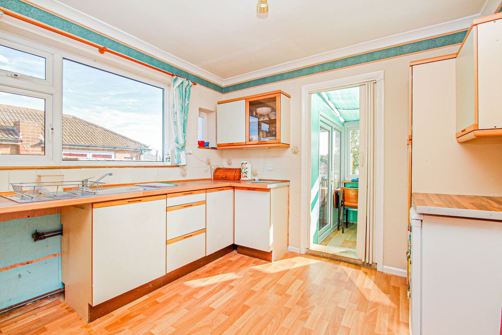 Property photo 2 of 13 Kitchen/Breakfast Room