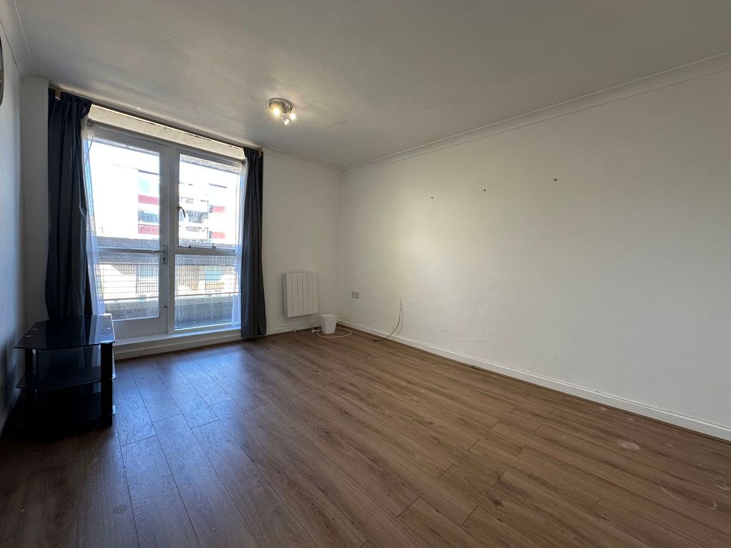 Property photo 3 of 5