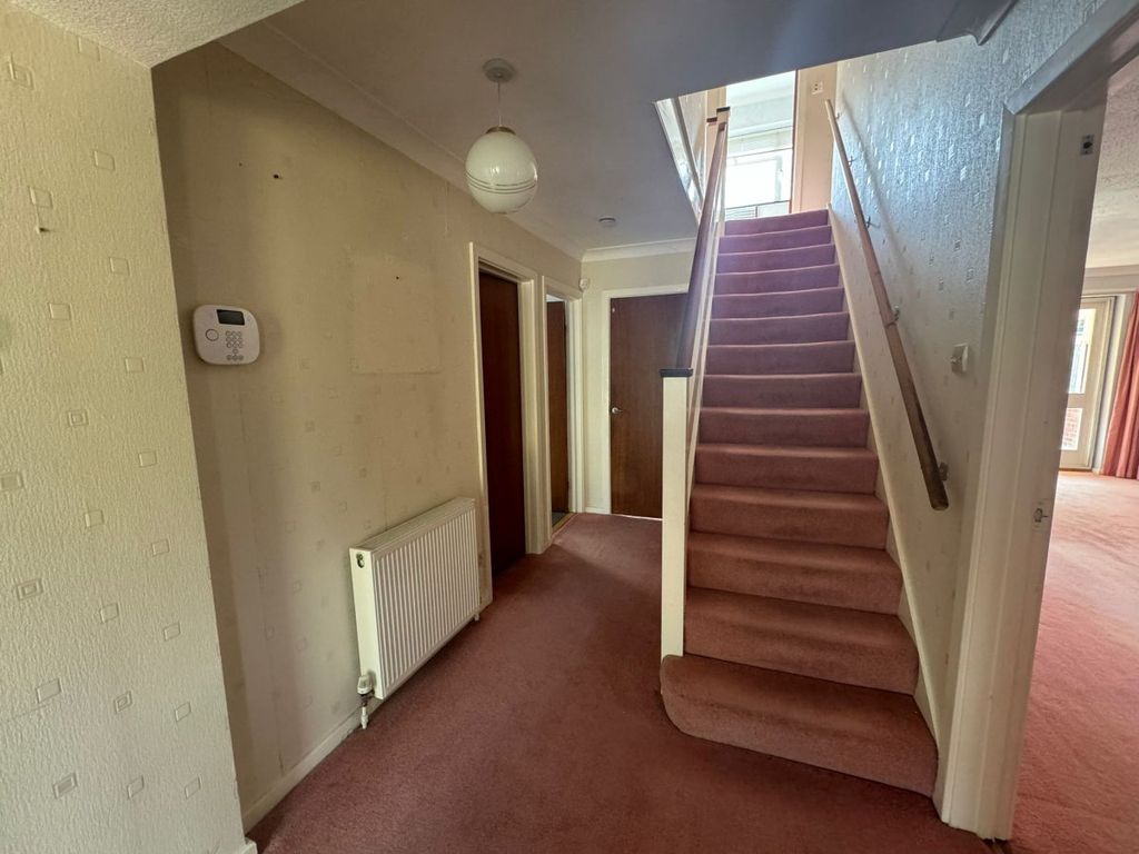 Property photo 3 of 21