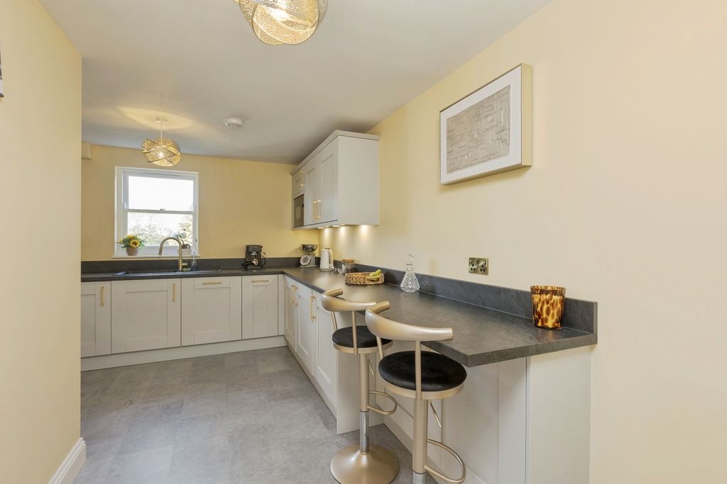 Property photo 3 of 22 Pbox-Img.Jpg