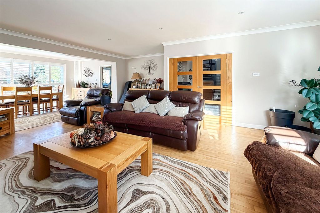 Property photo 2 of 24 Picture No. 05