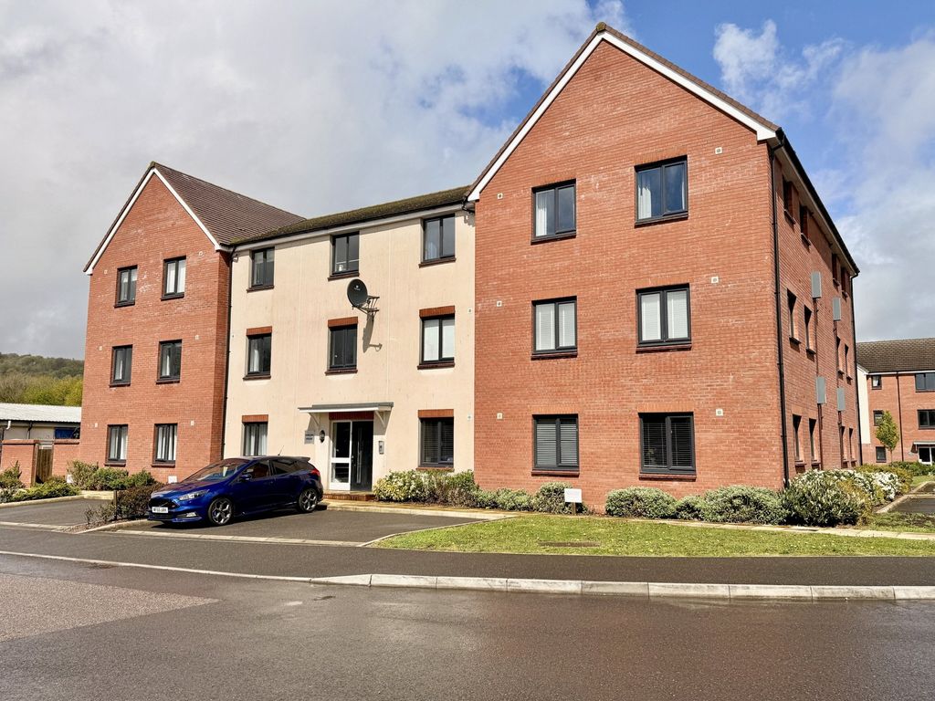 Property photo 1 of 13 House