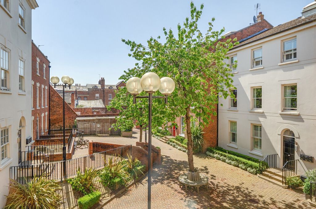 Property photo 2 of 19 1465131-16-6A1582...