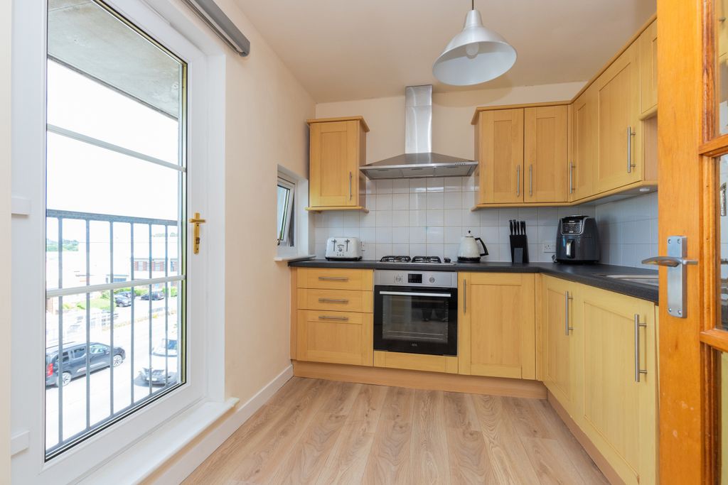 Property photo 3 of 17 2-2 8 Jenny Lind Court G468Qh-1