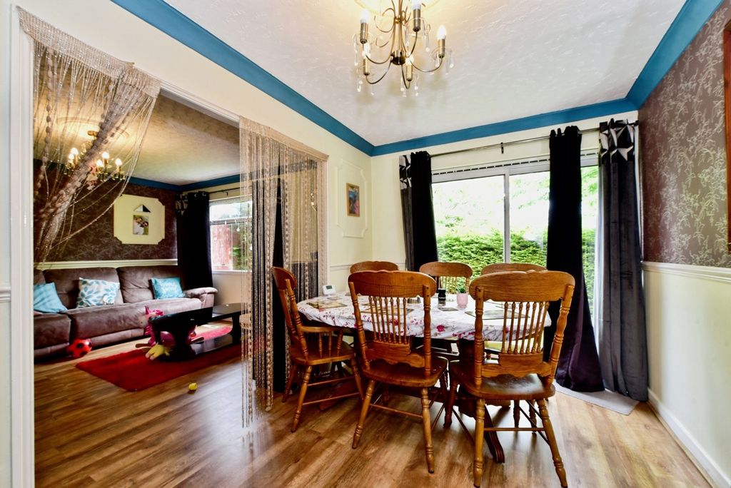 Property photo 3 of 17 Pbox-Img.Jpg