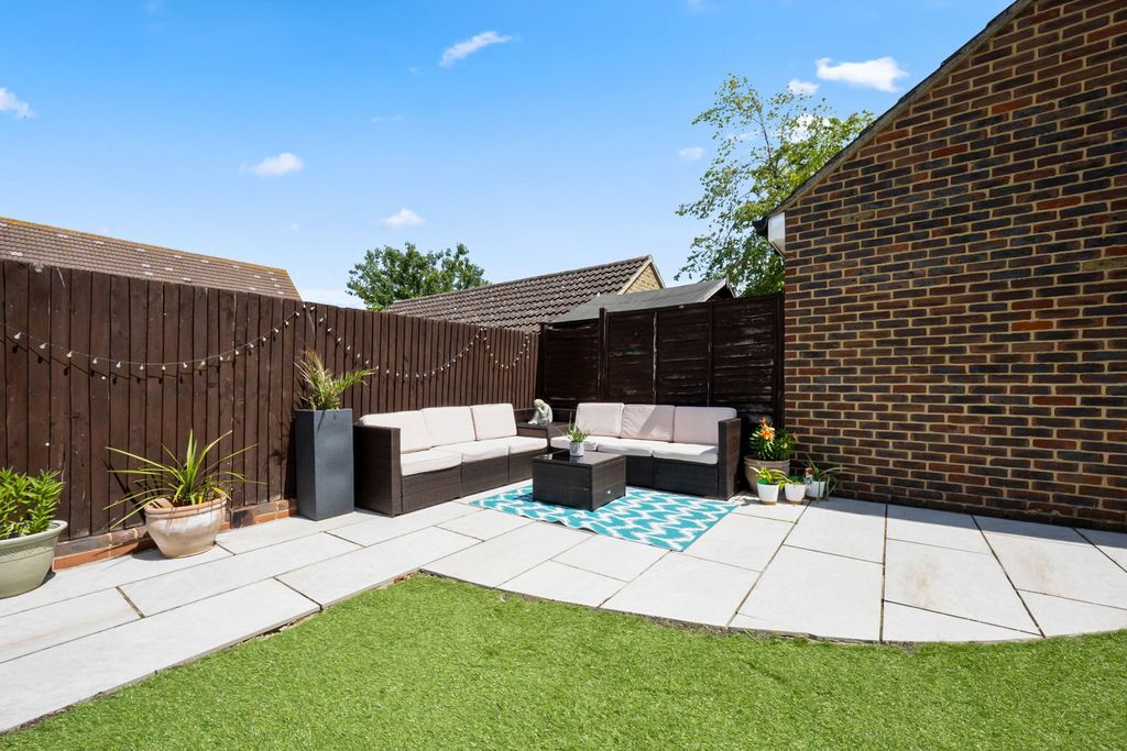 Property photo 3 of 34