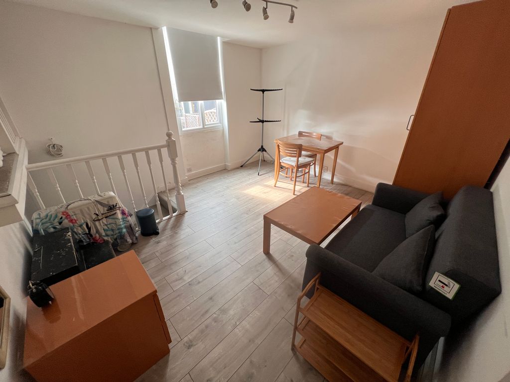 Property photo 1 of 5