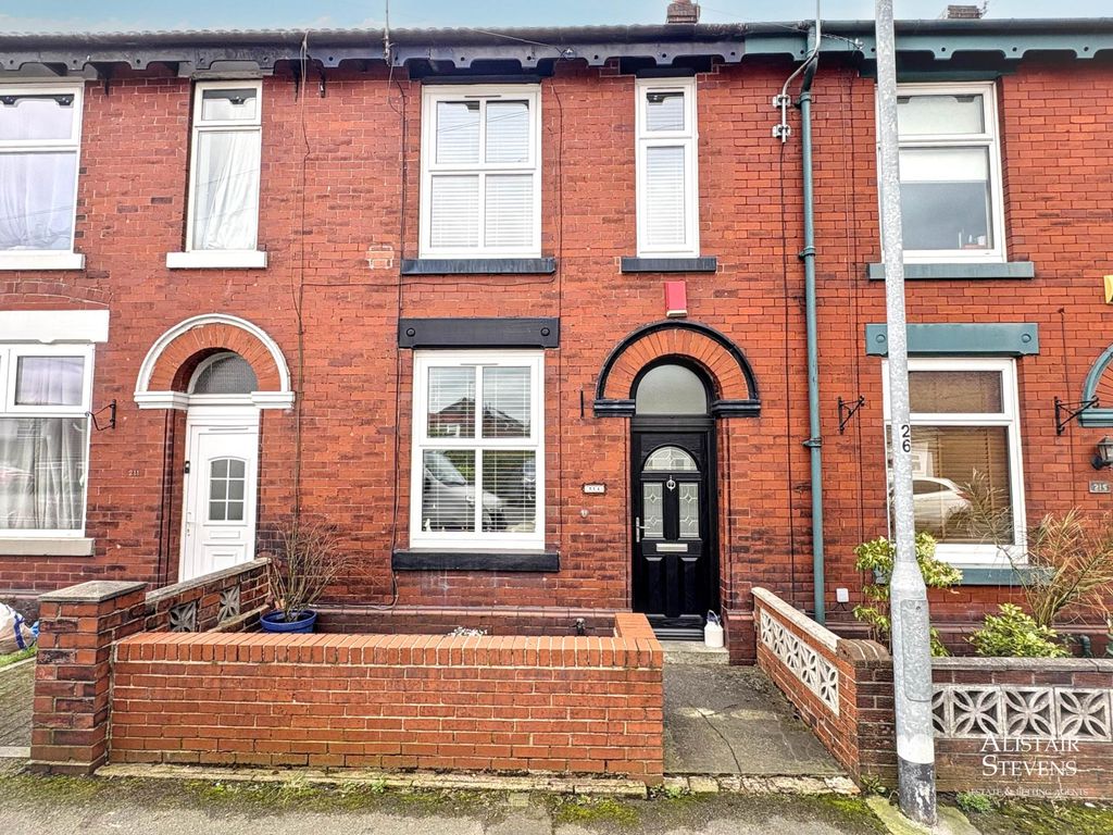 Property photo 1 of 17