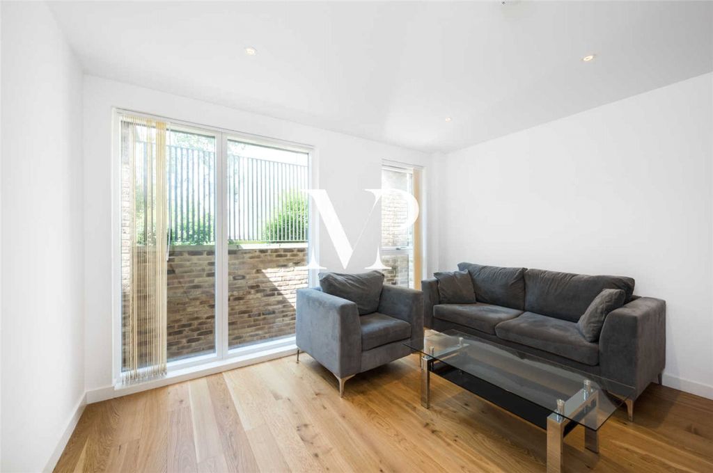 Property photo 2 of 11 Picture No. 20