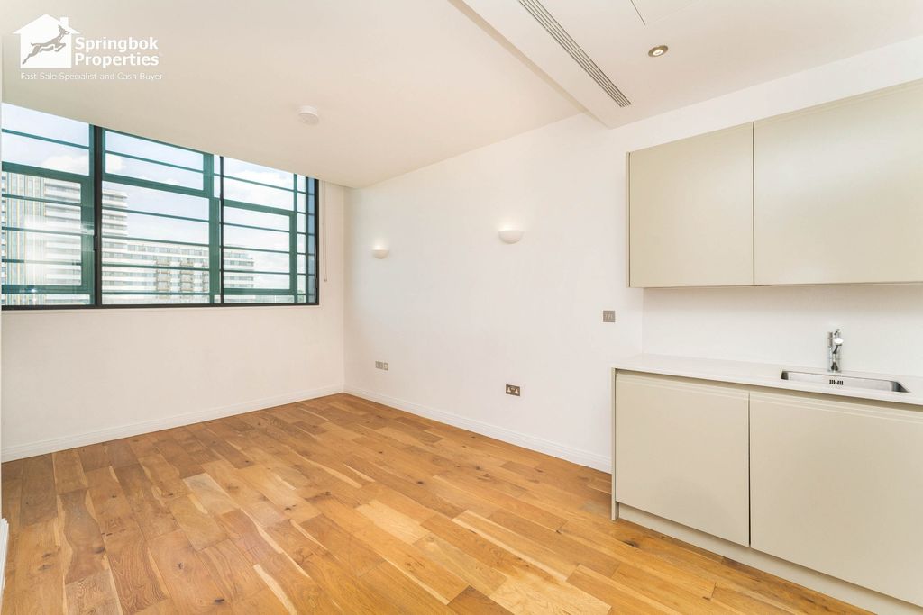 Property photo 2 of 10 Image 1