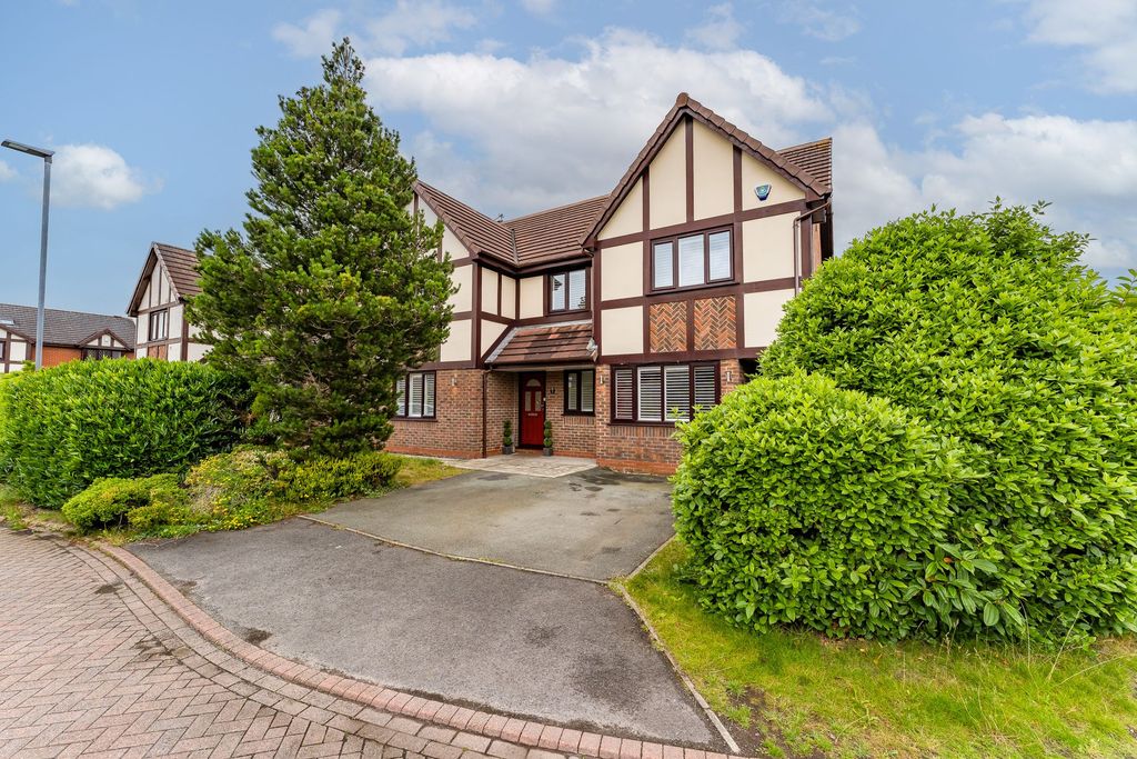 Property photo 1 of 44