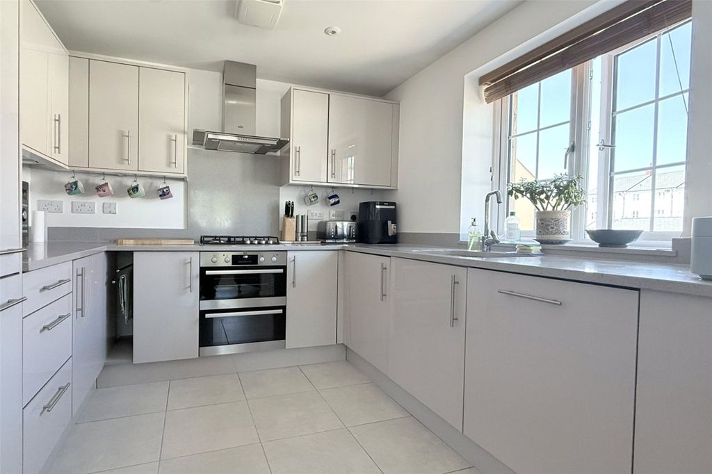 Property photo 3 of 11 Picture No. 33