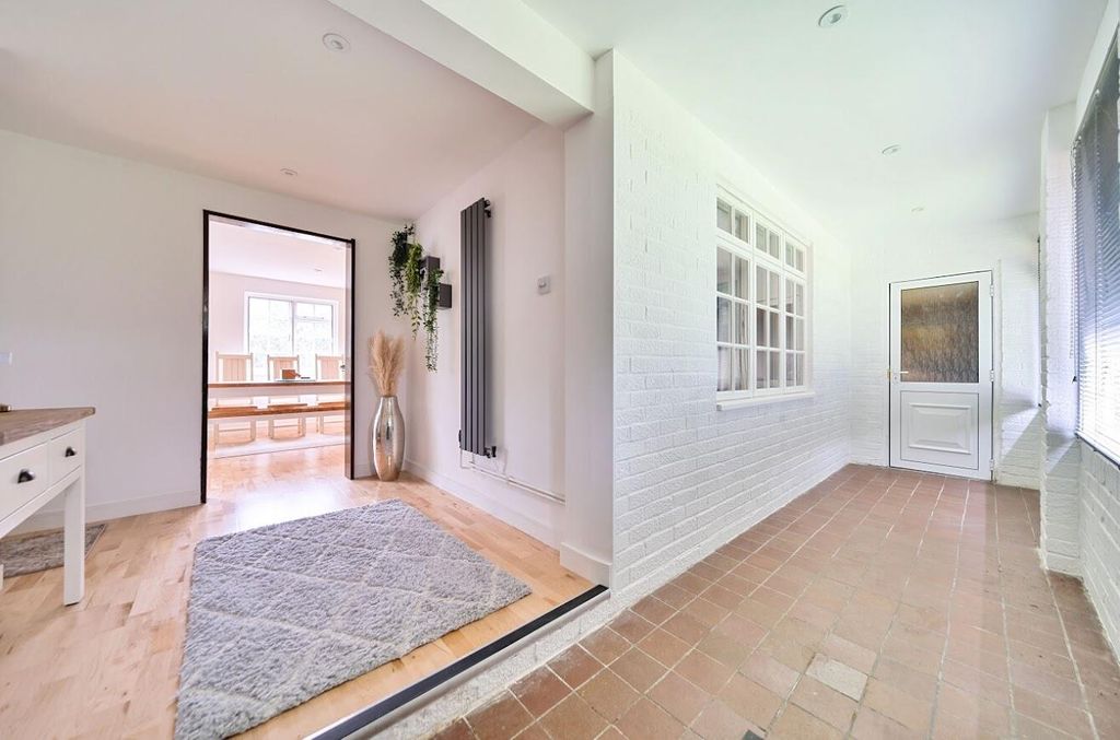 Property photo 2 of 25 21 Lam 2.Jpg