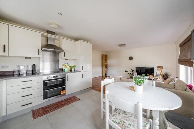 Property photo 3 of 19 Reception/Kitchen